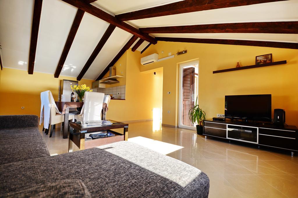 Apartments Sol Солине Экстерьер фото